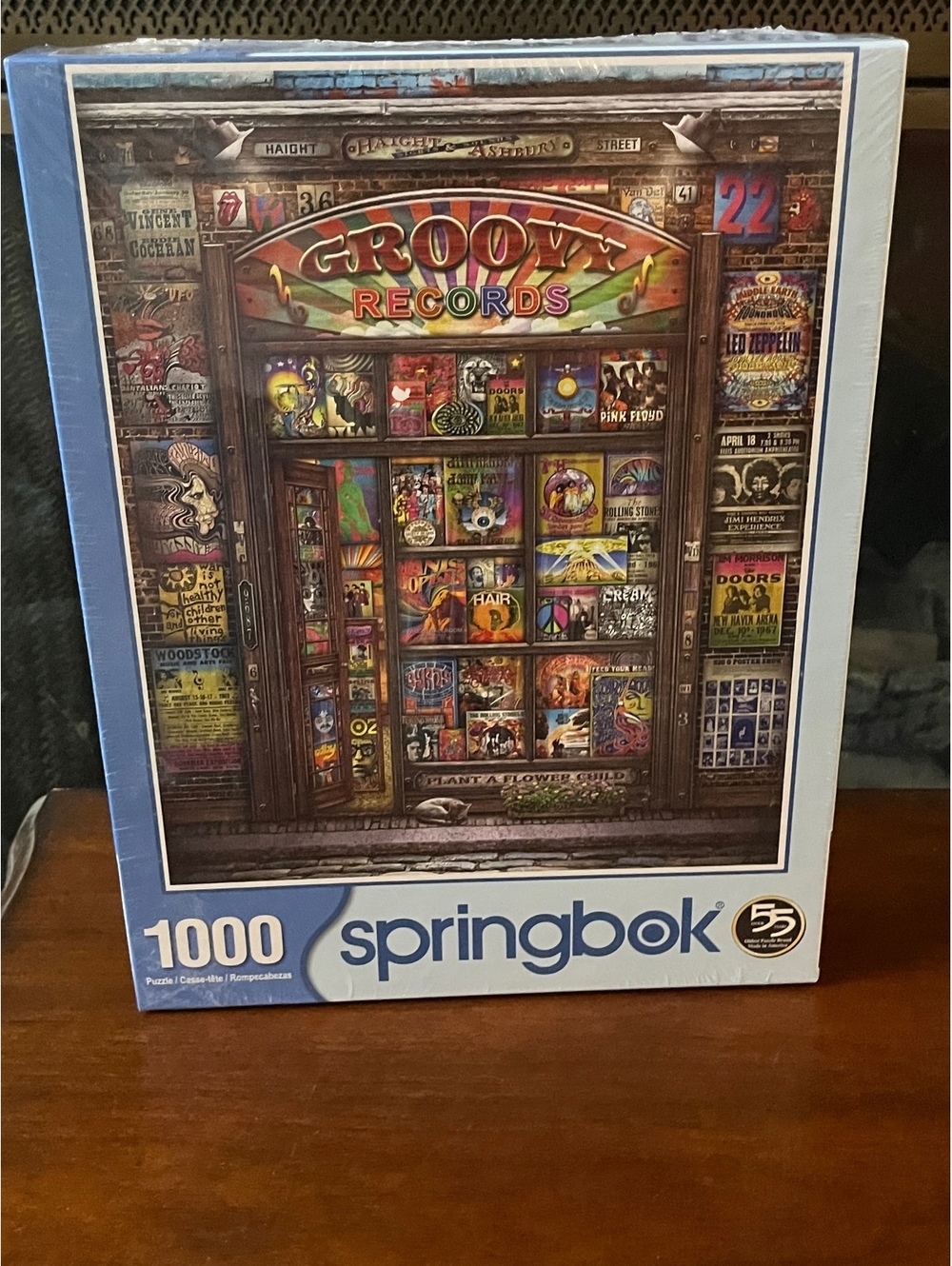 Springbok 1000-Piece Jigsaw Puzzle Groovy Records Vintage Record Store Front
